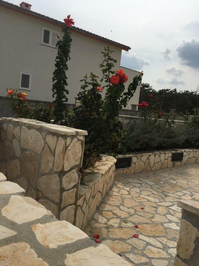 Miro Apartmani Ražanac 외부 사진